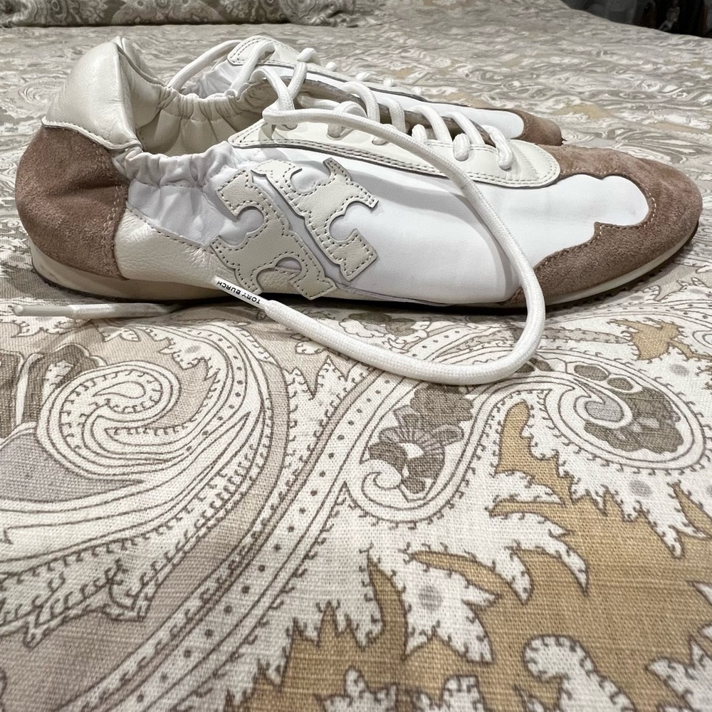 EUC Women’s Tory Burch Tennis Shoes, Size 8.5